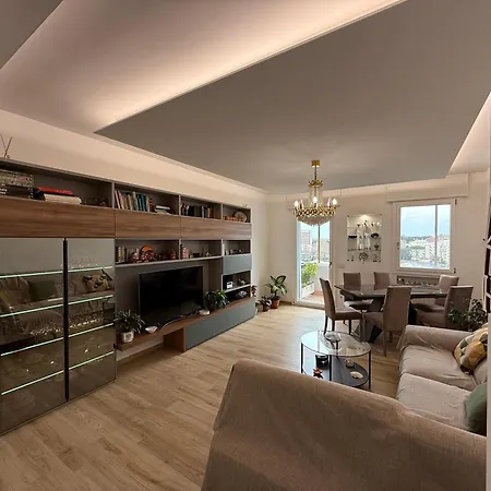 At Hand Affittacamere 4*