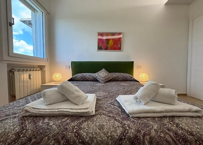 At Hand - Metro B Direct To Colosseum Free Parking 4* Roma