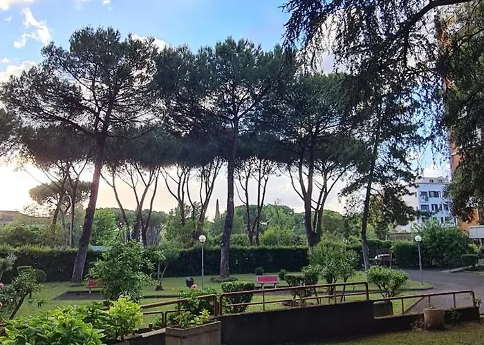 Pensión At Hand - Metro B Direct To Colosseum Free Parking Roma